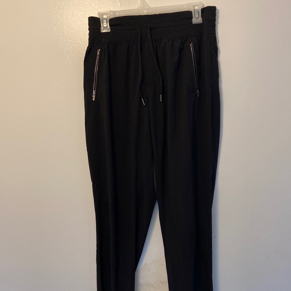 ATHLETA Camden Black Joggers Sz. 4